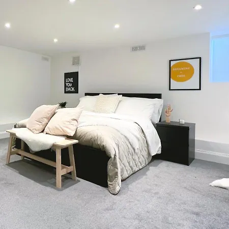 Stylish 3 Bed Flat With Garden Apartment London Exterior photo